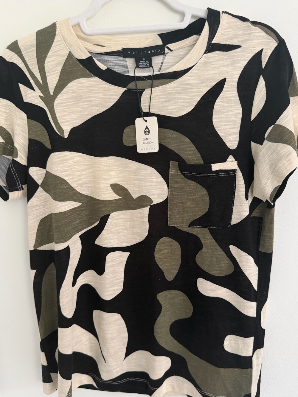 NWT Sanctuary Camo Pocket Tee - Black, Olive & Cream - Front Pocket